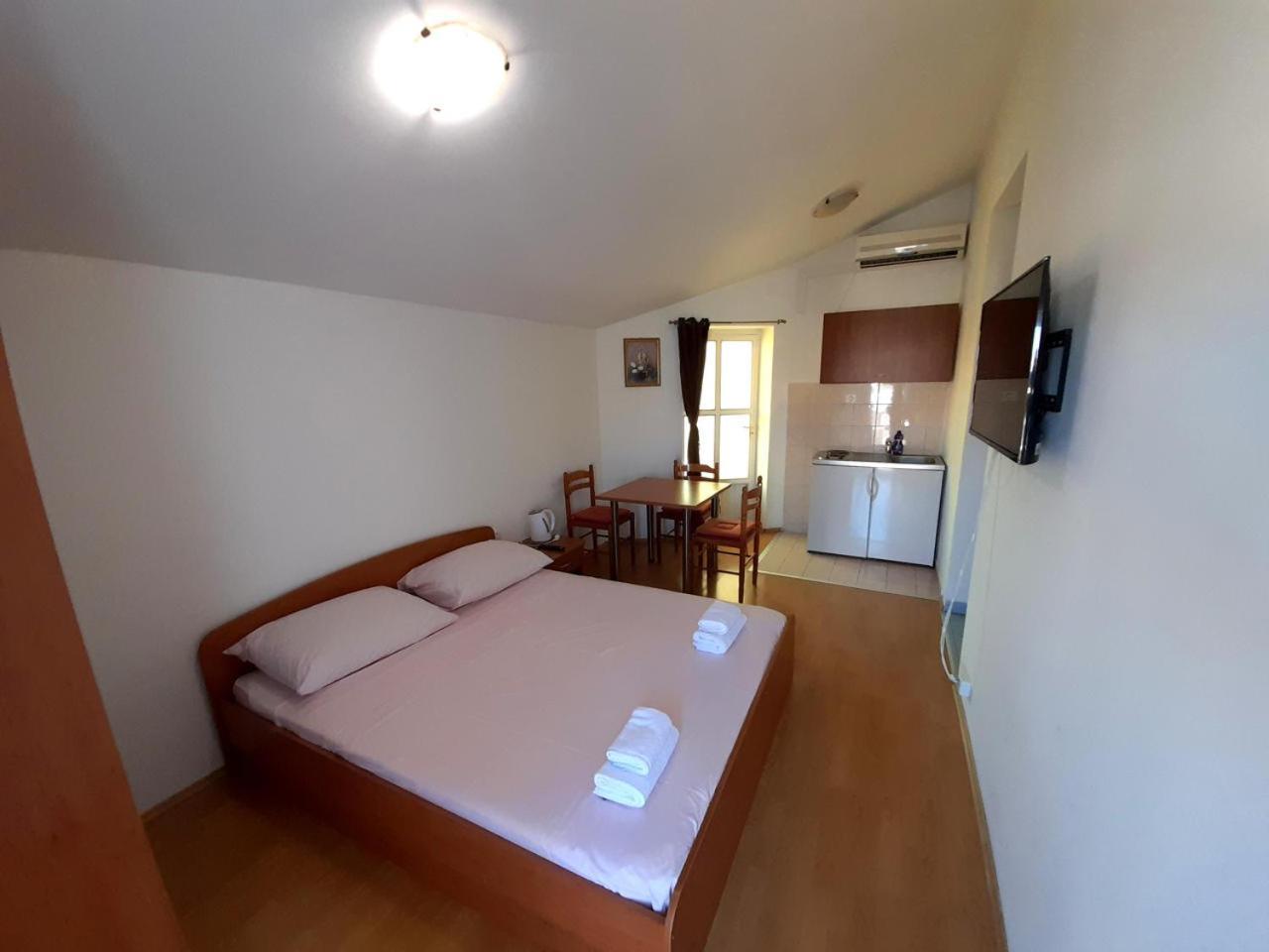 Apartments Nikolas Vodice Eksteriør billede