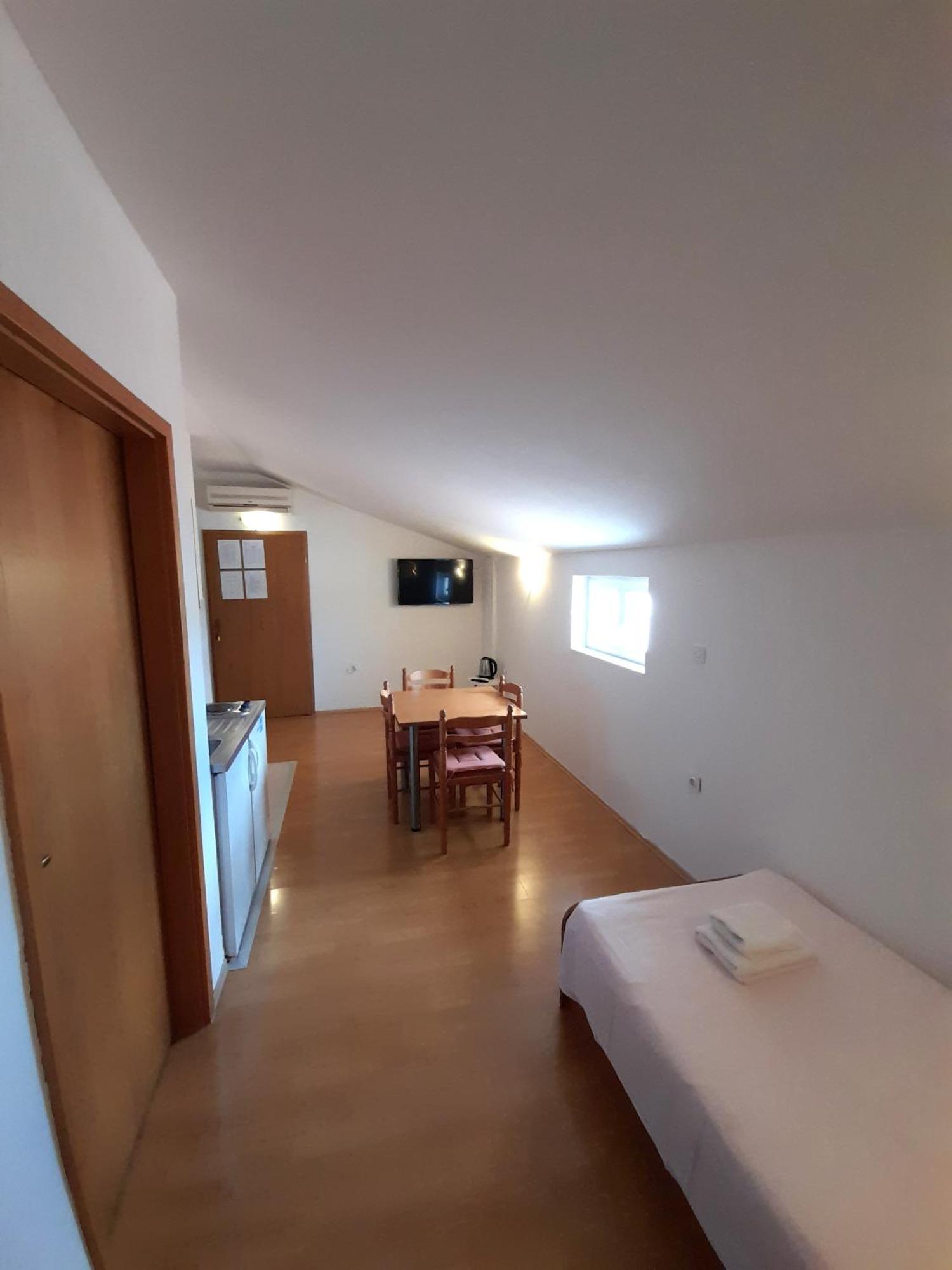 Apartments Nikolas Vodice Eksteriør billede