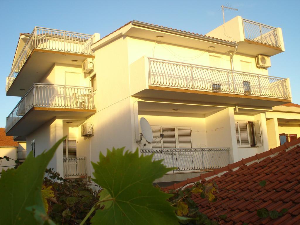 Apartments Nikolas Vodice Eksteriør billede